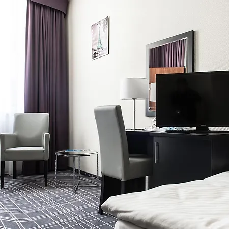 Hotel Sky Business