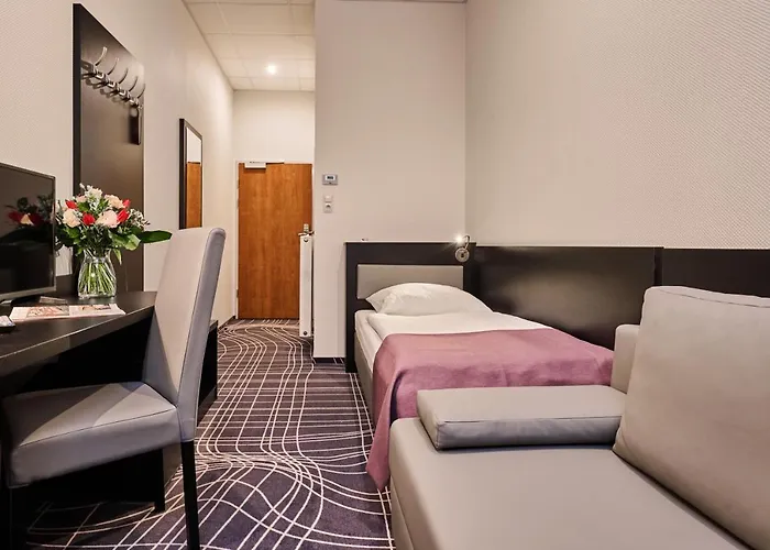 Sky Business Отель Легница