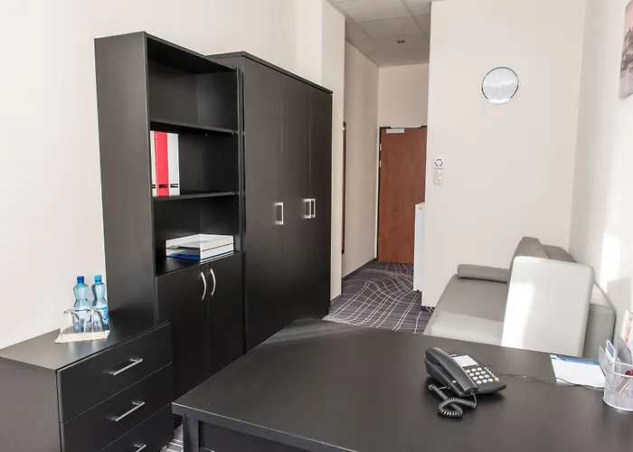 Отель Sky Business Легница